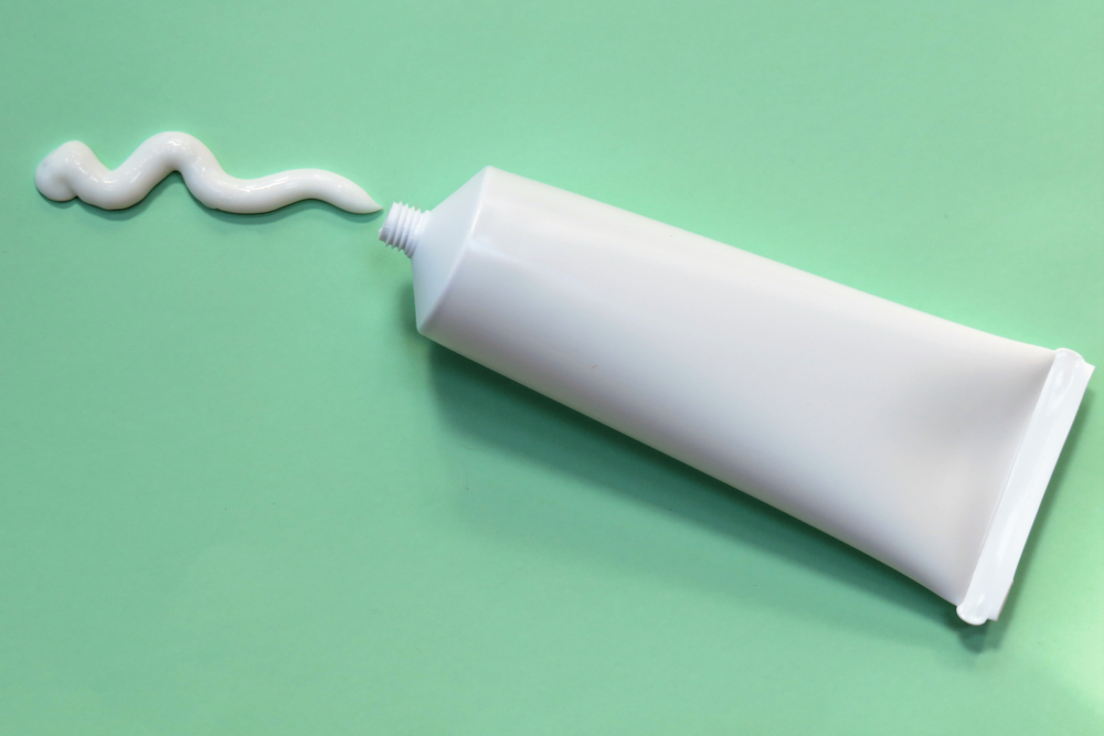 Analiza badań potwierdza, iż wśród miejscowych substancji przeciwbólowych to NLPZ-y wykazują się najlepszą skutecznością (fot. Shutterstock).