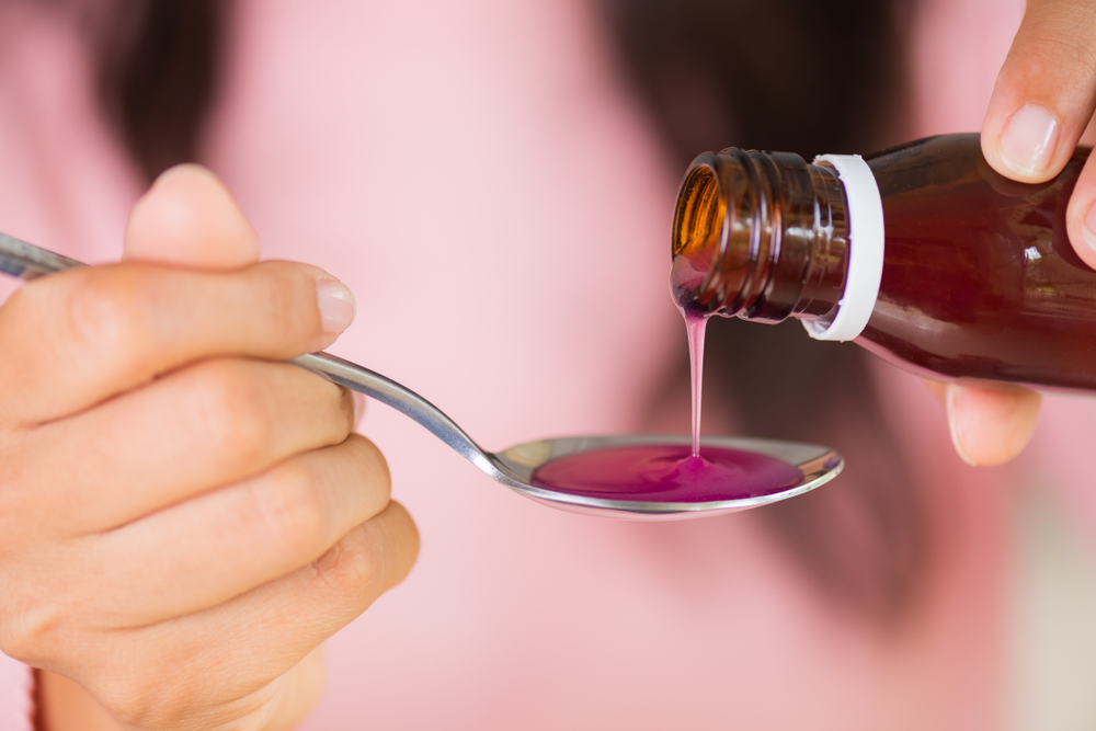 Wskazaniem do stosowania lewodropropizyny jest leczenie nieproduktywnego kaszlu (fot. Shutterstock).