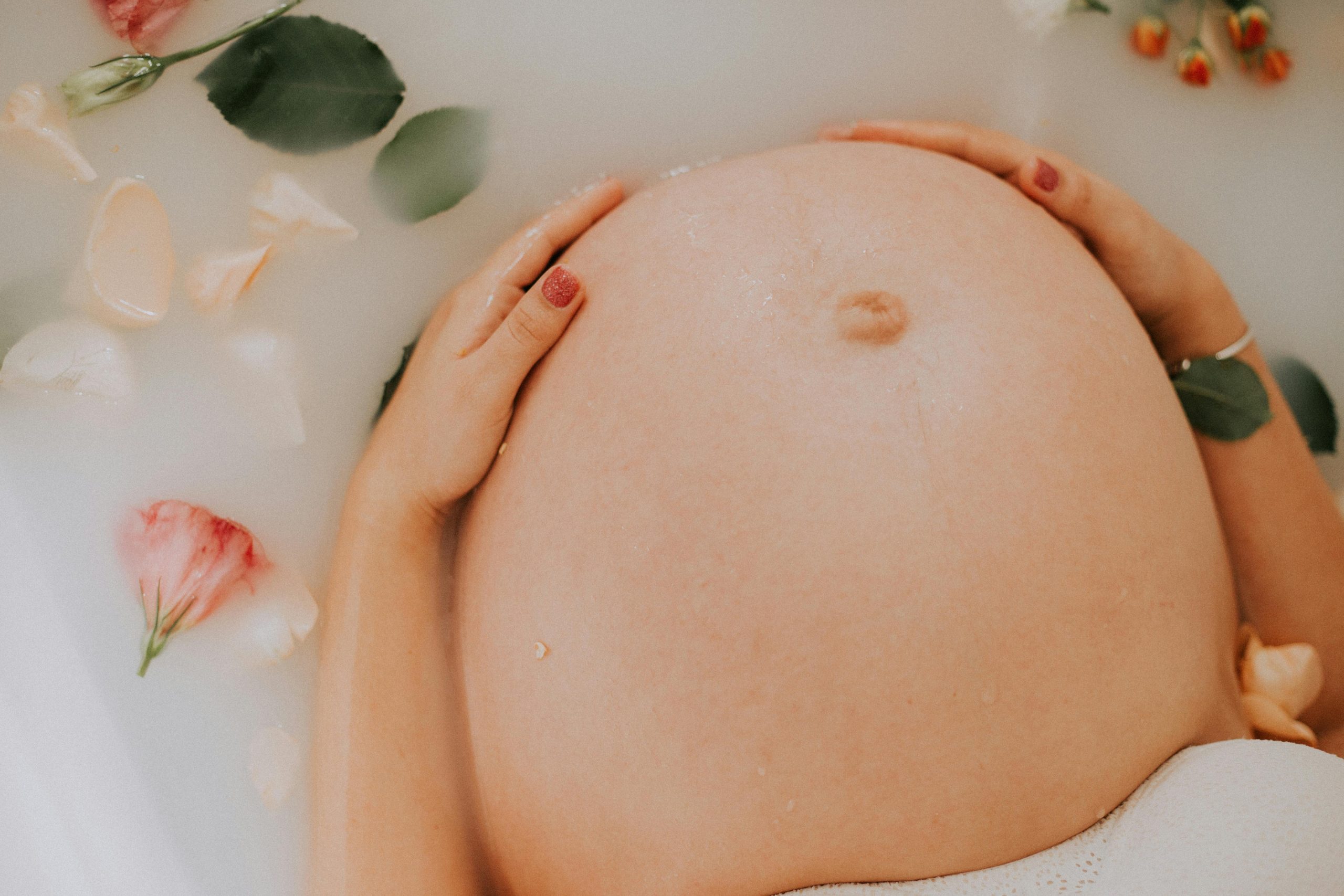 Przebarwienia w ciąży - jak pomóc pacjentce? [fot. Pexels]
